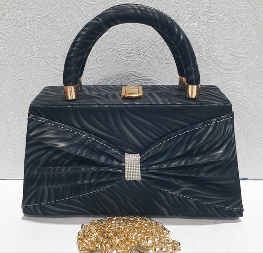 Elegant Handbag with Gold Chain